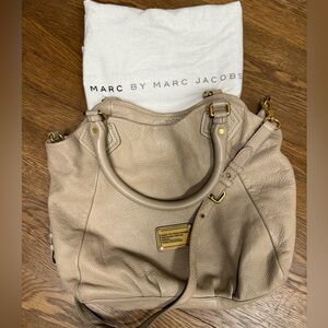 Marc by Marc Jacobs Bucket Bag w/ Dust Cover, Cream, VGUC